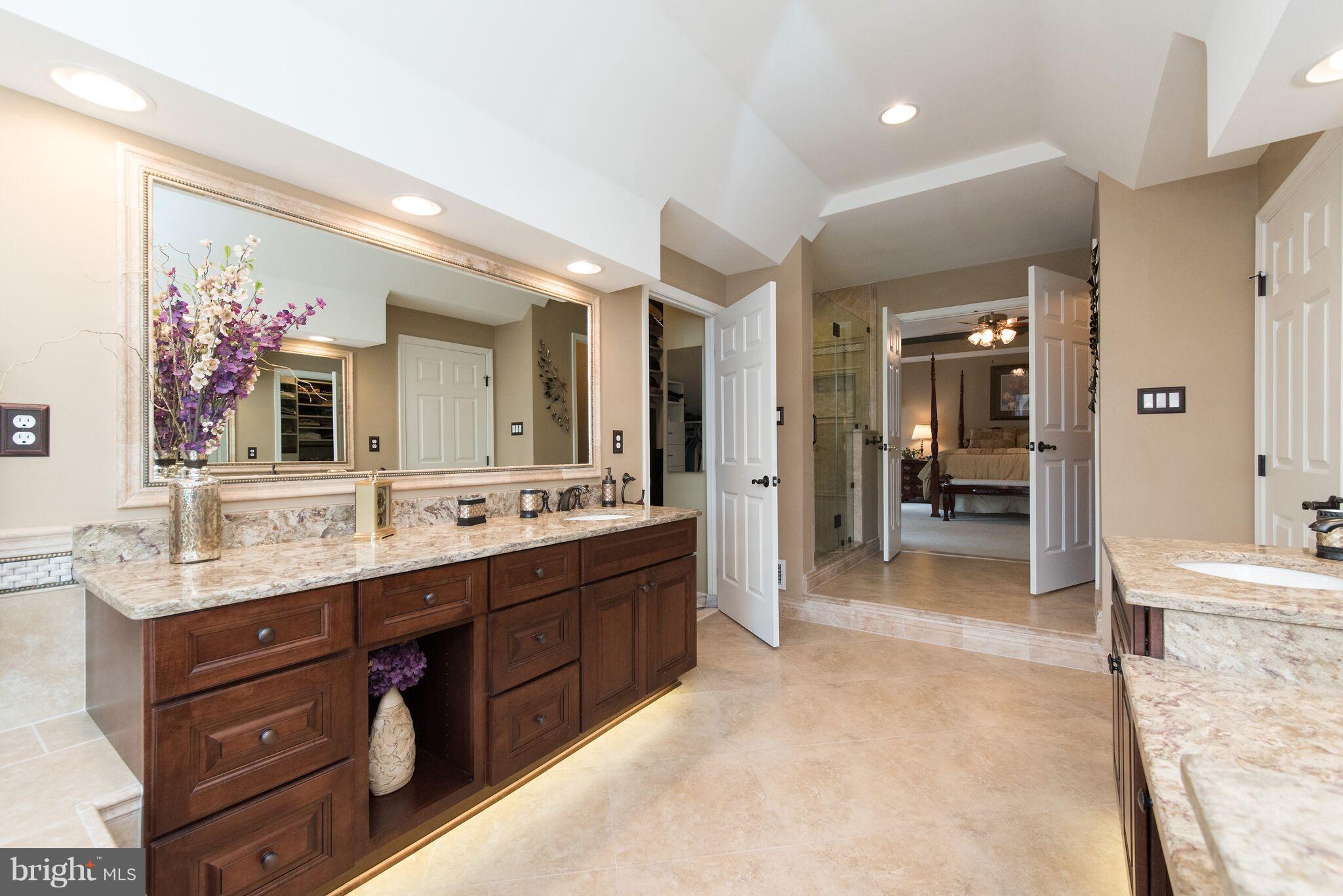 LYNDWOOD - Residential