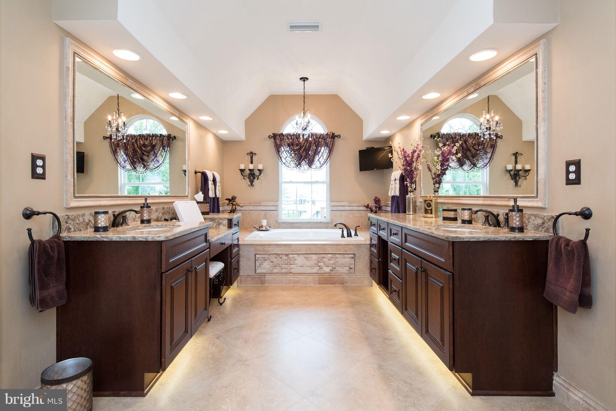 LYNDWOOD - Residential