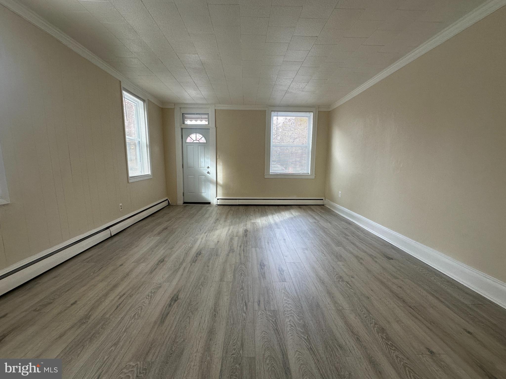 2029 E LOMBARD STREET 1