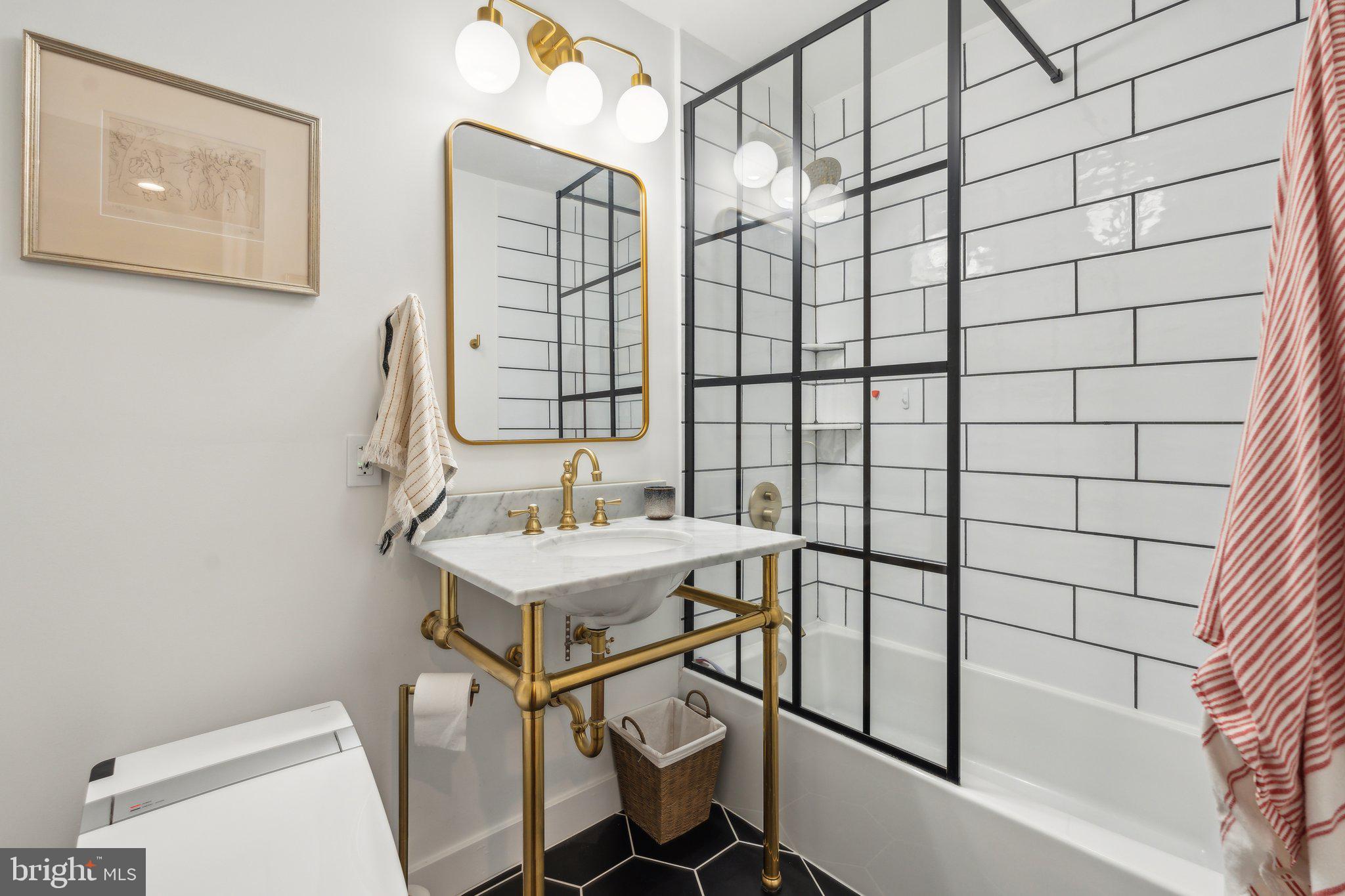 LAKE ANNE OF RESTON - Residential