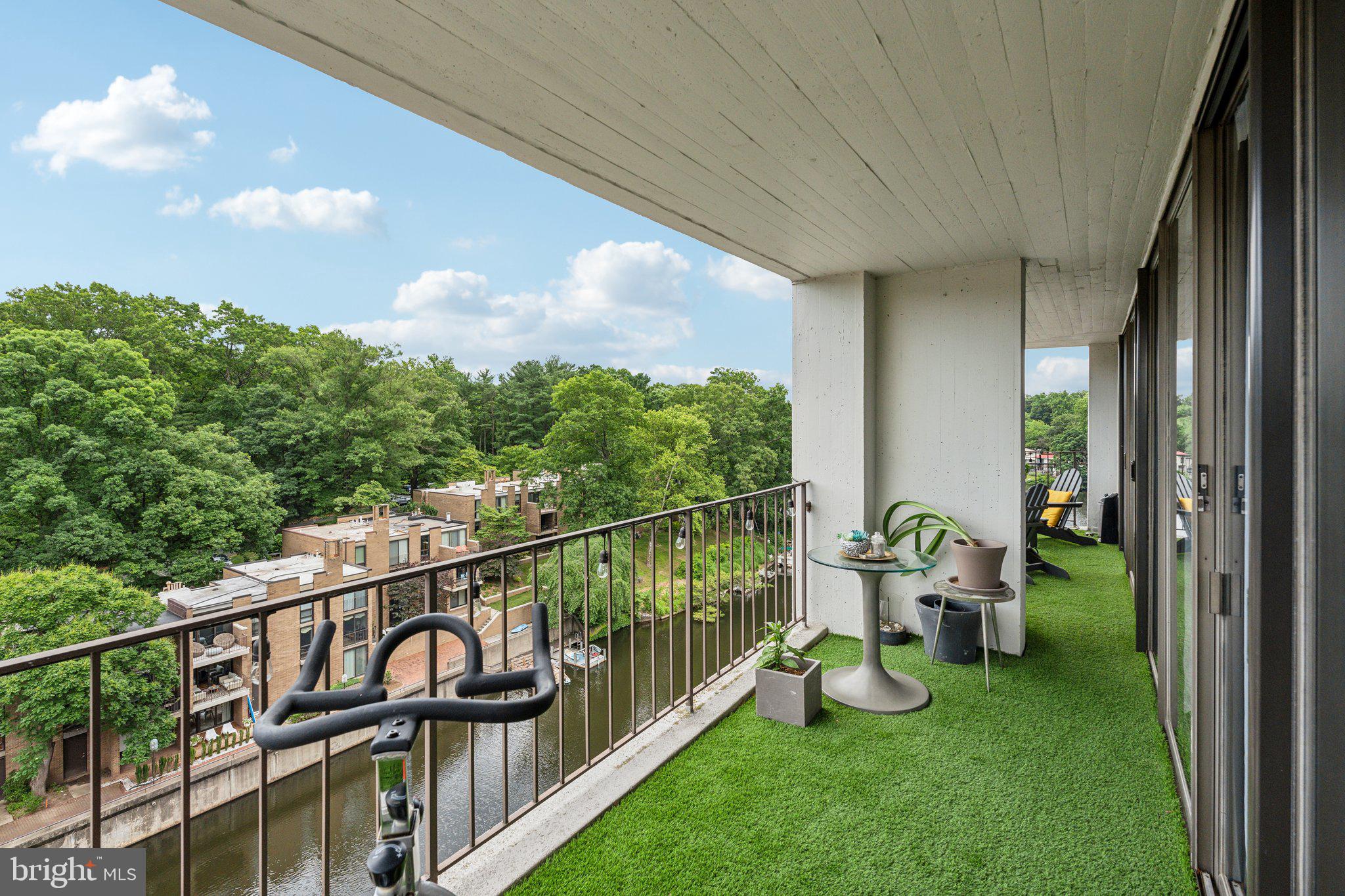 LAKE ANNE OF RESTON - Residential