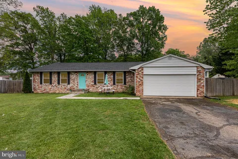 1 Sumner Court, Fredericksburg, VA MLS: VASP2032404