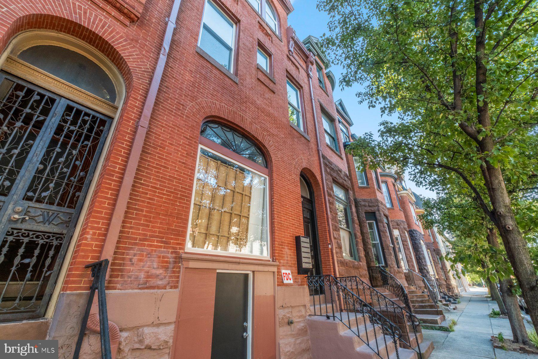 1927 SAINT PAUL STREET 1F