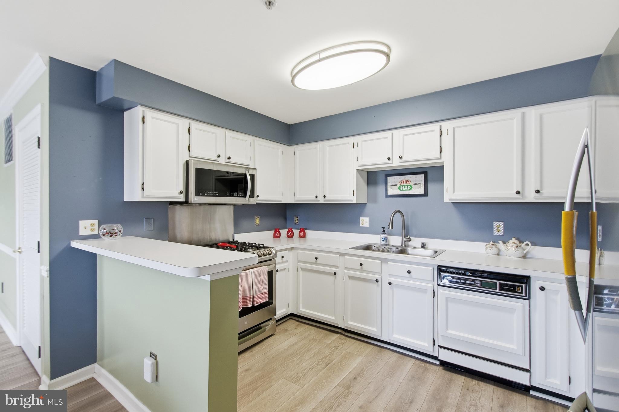 STRATFORD CONDOS - Residential