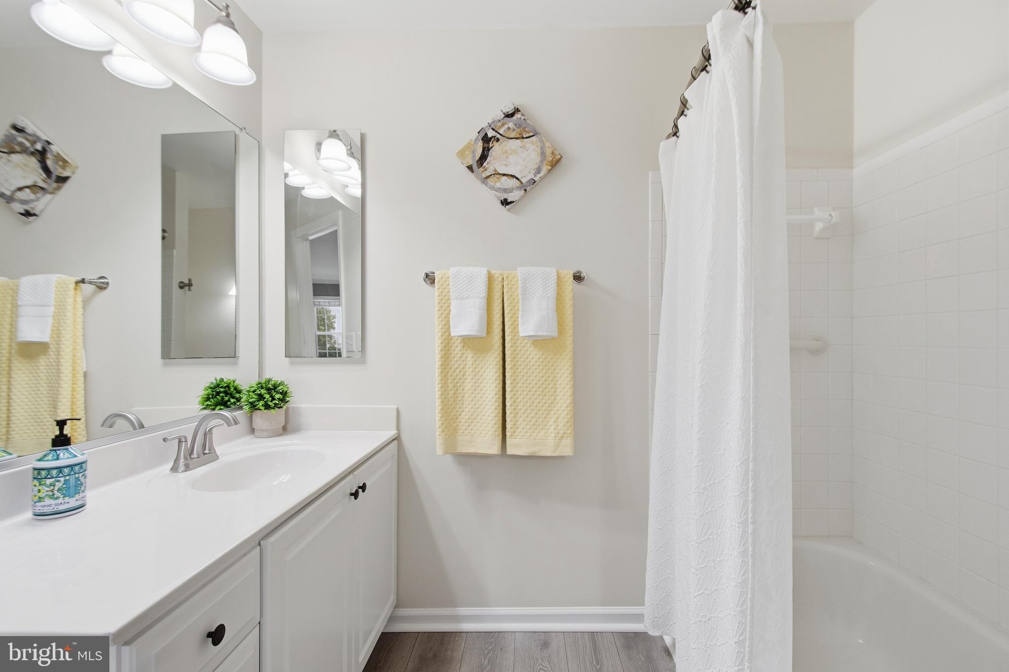 STRATFORD CONDOS - Residential