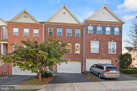 8828 ROYAL DOULTON LANE FAIRFAX VA 22031