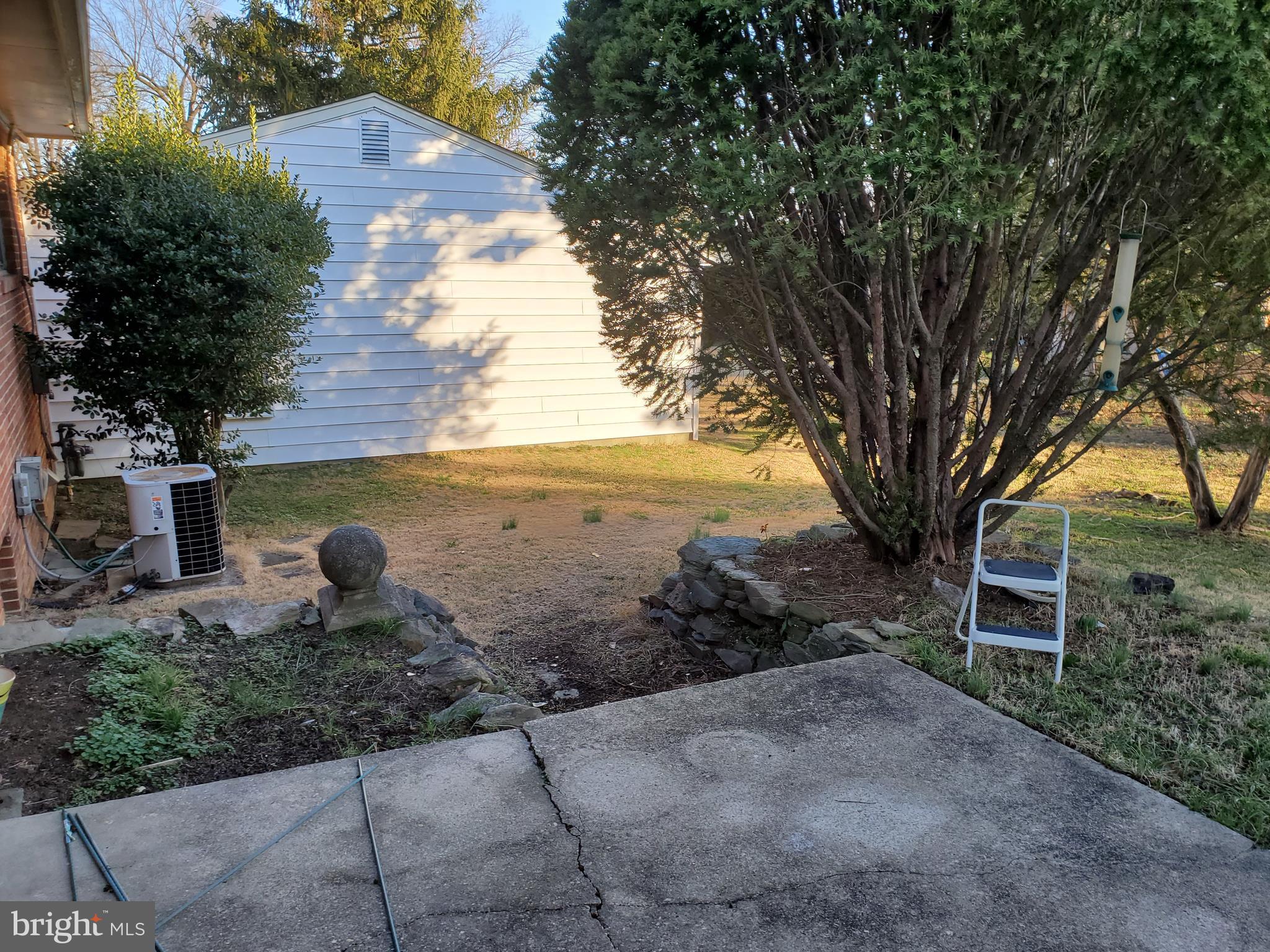 LEWIS HILLS - Residential