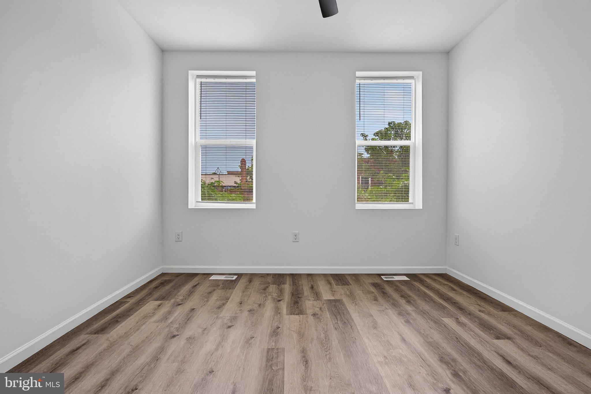BARCLAY - Residential