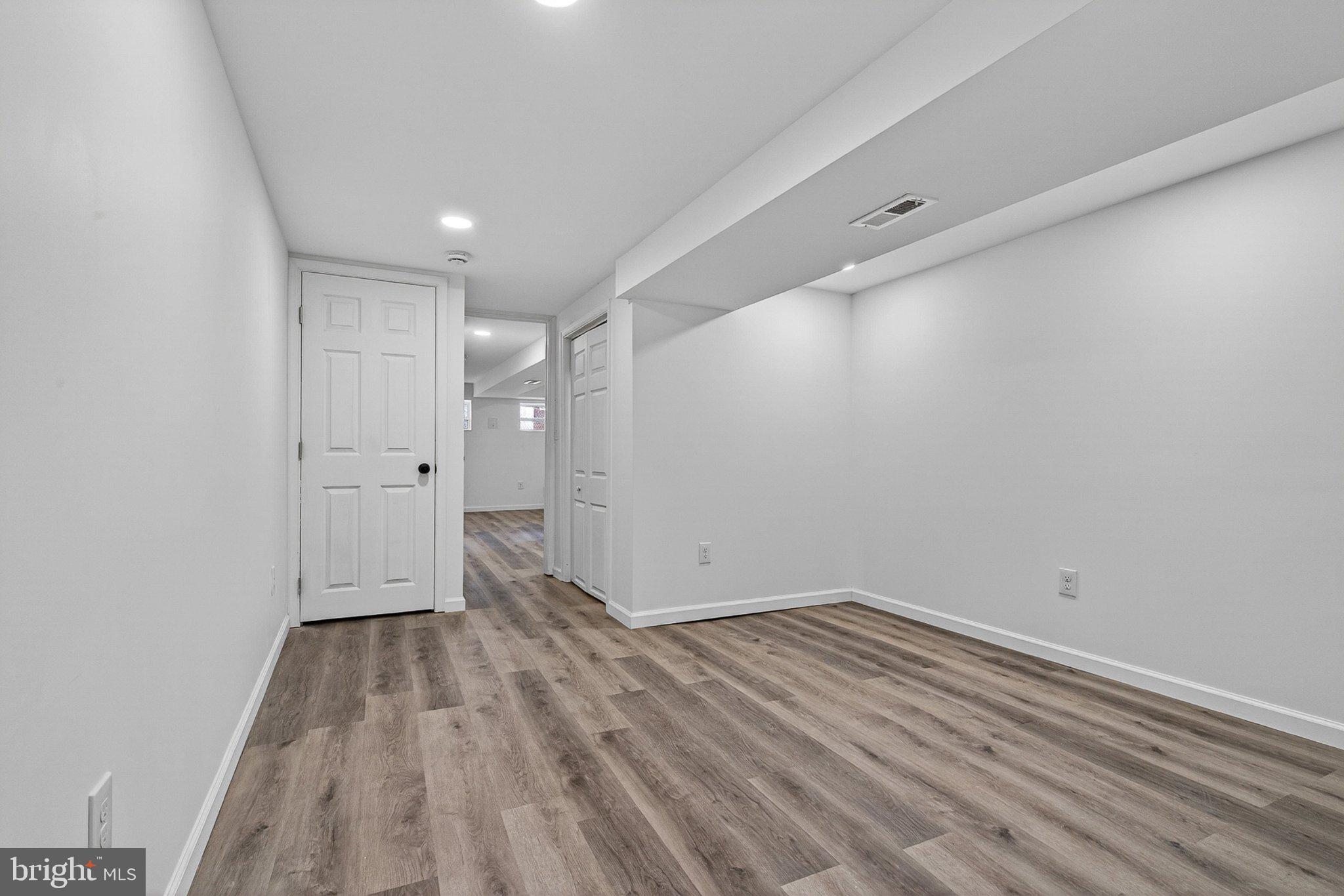 BARCLAY - Residential