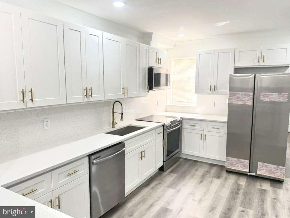 BARCLAY - Residential