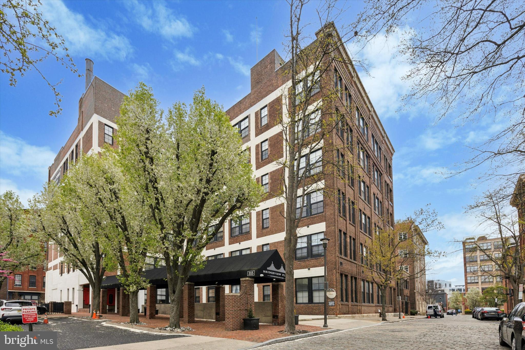 Historic Charm Meets Modern Comfort in the Heart of Old City
Welcome to Bridgeview Place Condominiums, where timeless character and urban convenience come together in this rare first-floor 1-bedroom gem.
Step inside and fall in love with the exposed brick walls, soaring ceilings, and oversized industrial-style windows that bathe the space in natural light. Polished concrete floors add a sleek touch, while thoughtful upgrades and an open layout make everyday living a breeze.
The newly renovated kitchen is as functional as it is stylish, featuring ample cabinetry, generous counter space, and all the essentials — dishwasher, refrigerator, microwave, and garbage disposal. Entertain with ease thanks to the cutout breakfast bar that opens to the bright and airy living room.
The updated bathroom was designed with comfort and storage in mind, offering a double vanity, stand-up shower, and in-unit washer and dryer. Multiple closets throughout the unit provide plenty of room to stay organized.
Tucked on a quiet, tree-lined street in Philadelphia’s coveted Old City, you're just steps away from historic landmarks like Independence Hall, Penn’s Landing, and some of the city’s best dining, shopping, and art galleries. Enjoy easy access to I-95, I-676, public transportation, and the Philadelphia School District — all while living in one of the city’s most walkable neighborhoods.
Bridgeview Place offers top-tier amenities, including 24/7 concierge service, a stunning rooftop deck with skyline views, a private courtyard with BBQ grills and seating, secure bike storage, and a pet-friendly policy — making it easy to feel right at home.
Whether you're a first-time buyer, downsizer, or looking for a pied-à -terre in the city, this charming condo checks all the boxes. Don't miss your chance to own a piece of Old City history — schedule your private tour today!