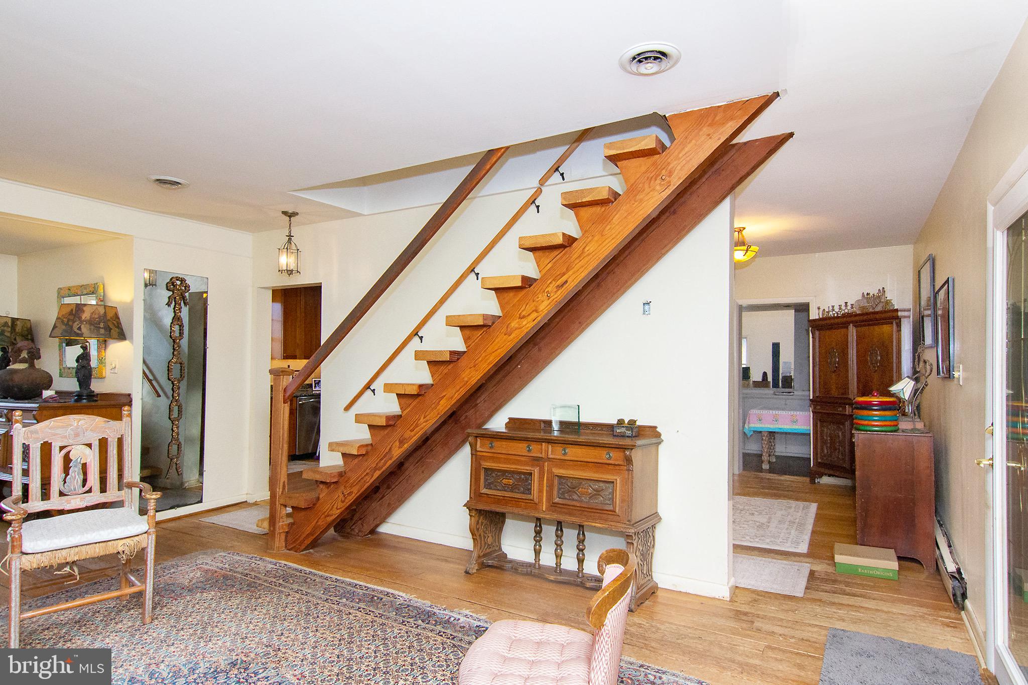 HAMPSTEAD - Residential