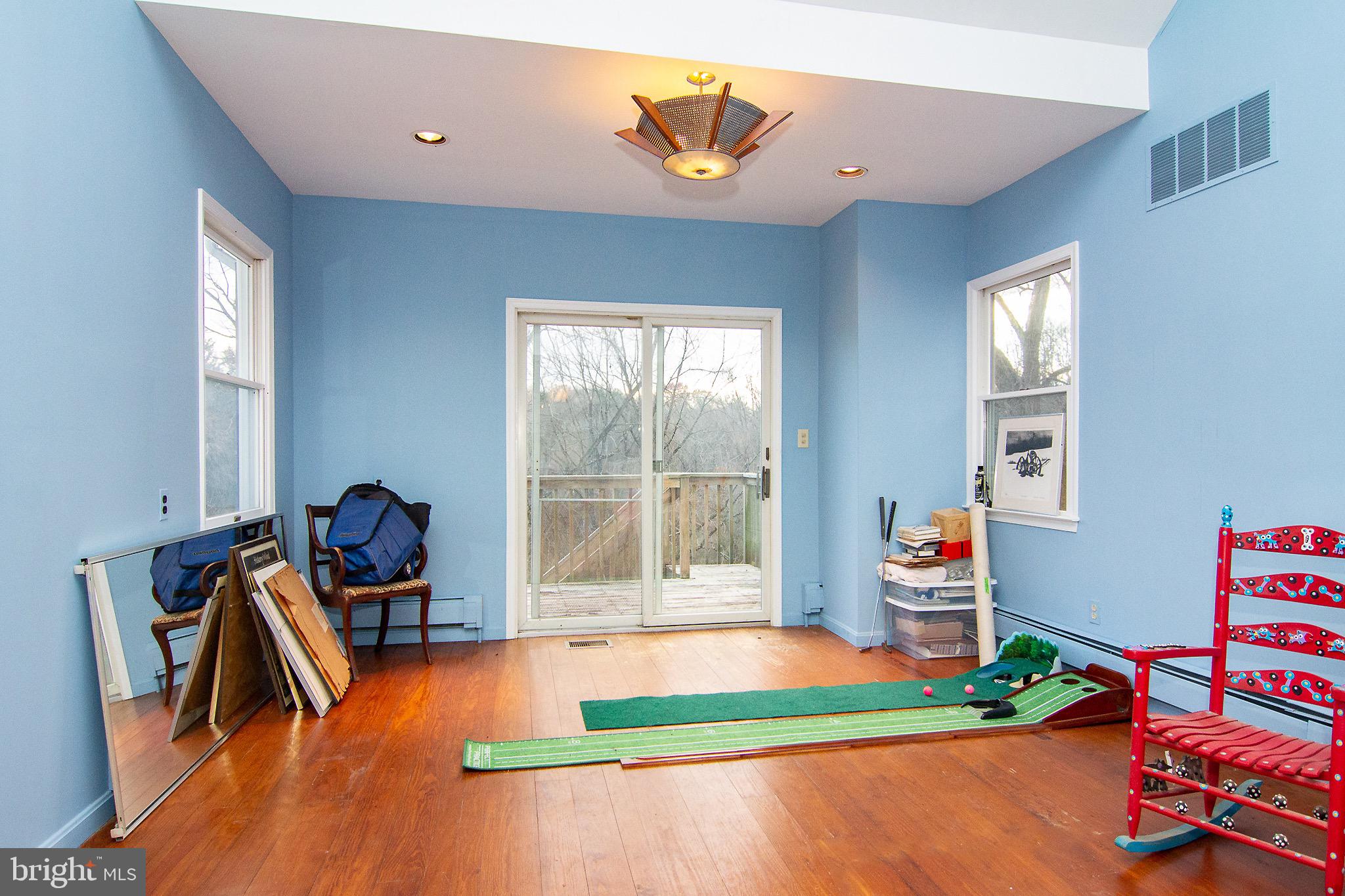 HAMPSTEAD - Residential