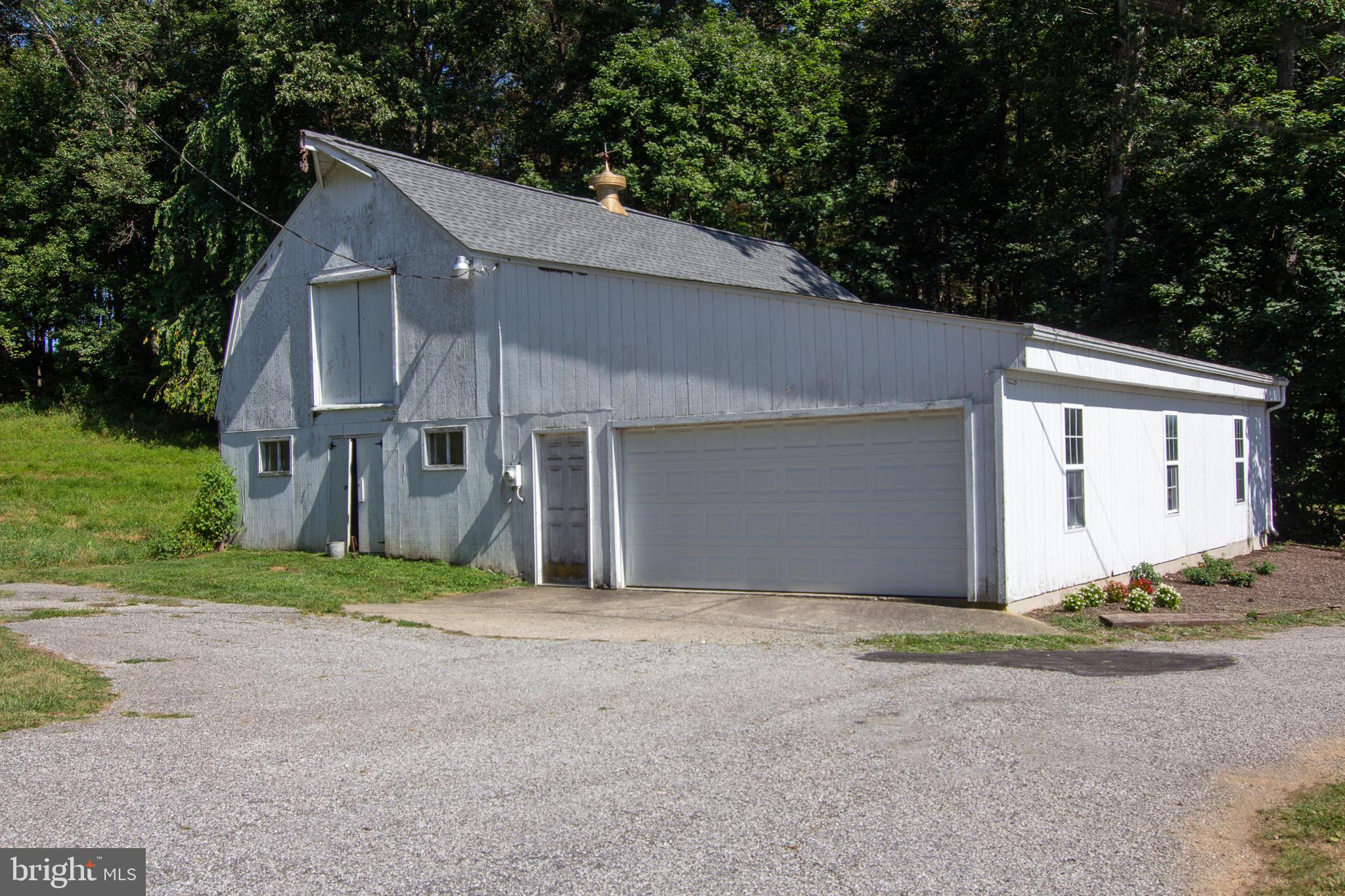 HAMPSTEAD - Residential