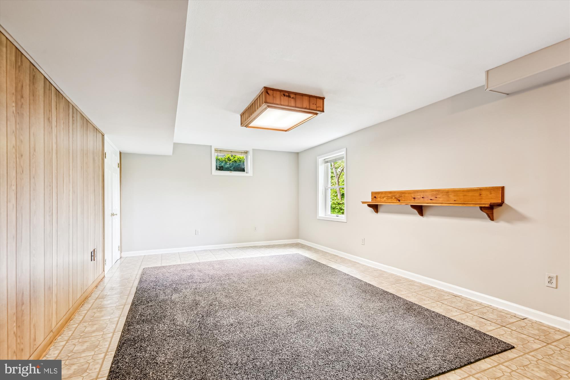 WOODRIDGE MANOR - Residential