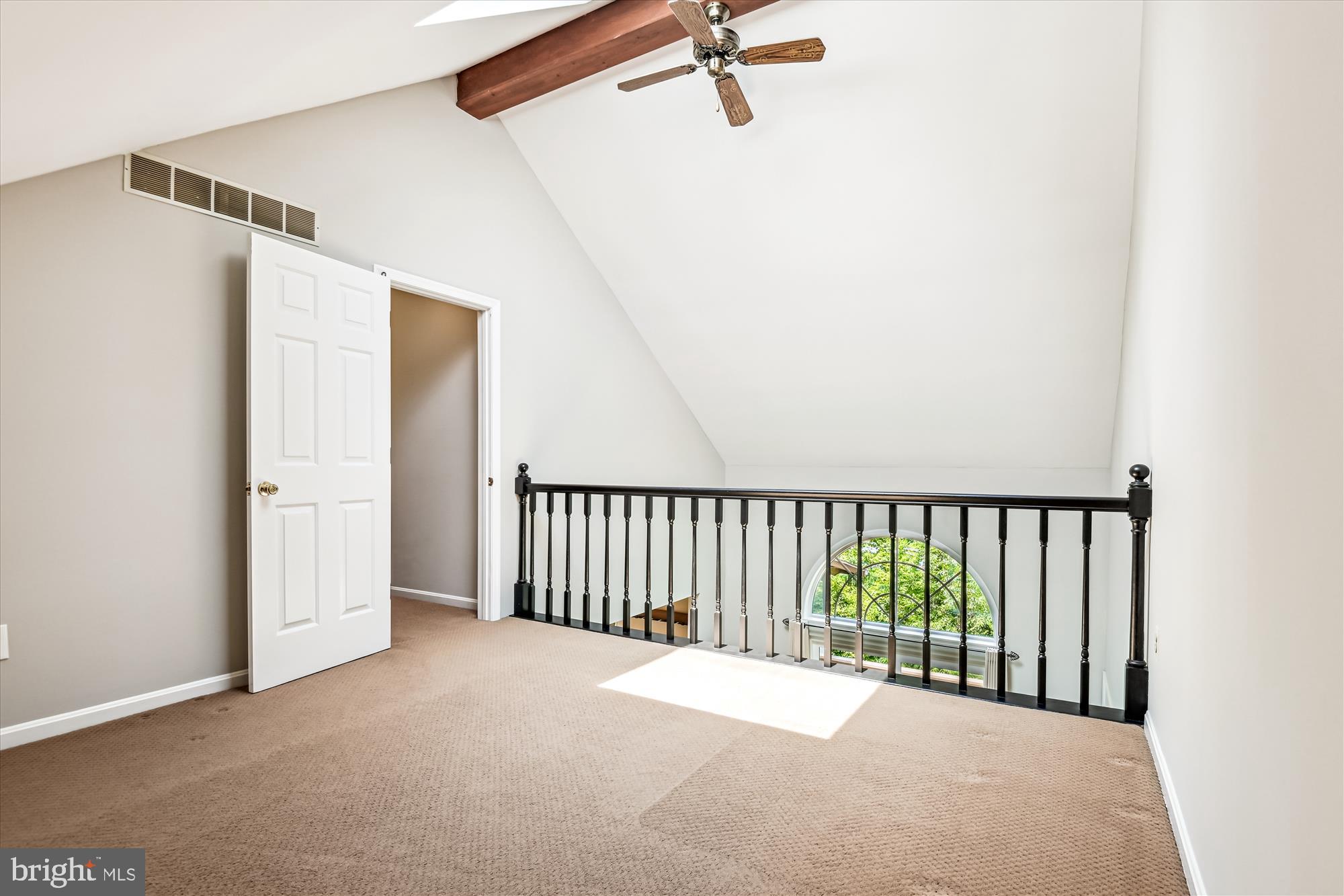 WOODRIDGE MANOR - Residential