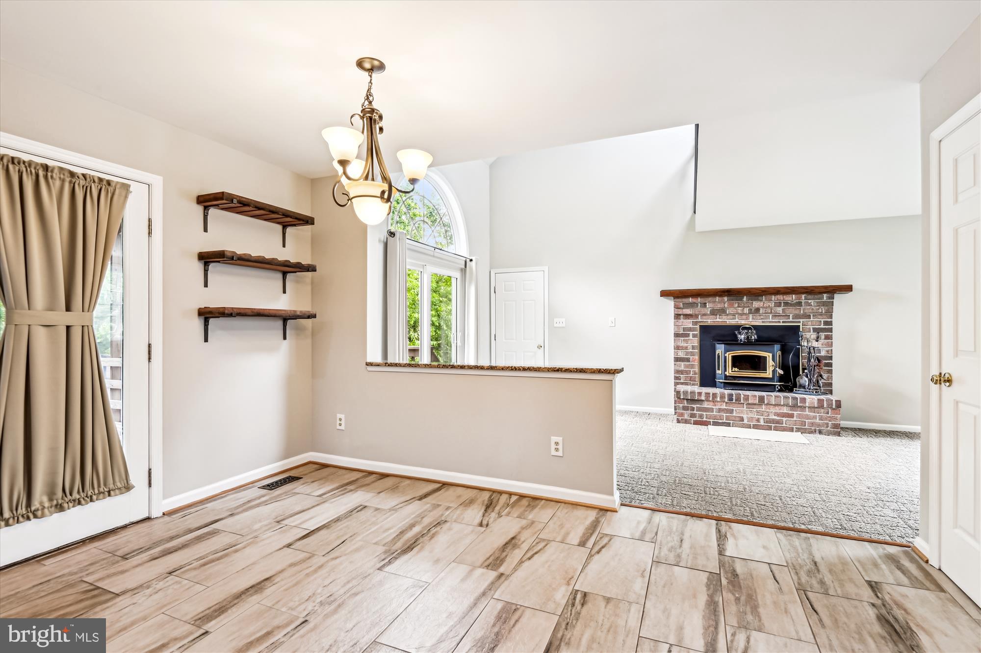 WOODRIDGE MANOR - Residential