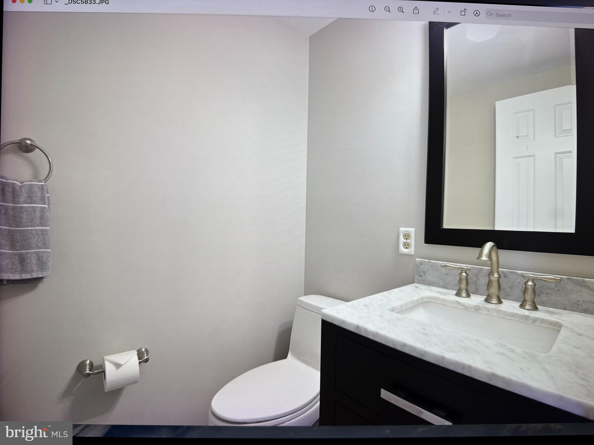 WOODRIDGE MANOR - Residential