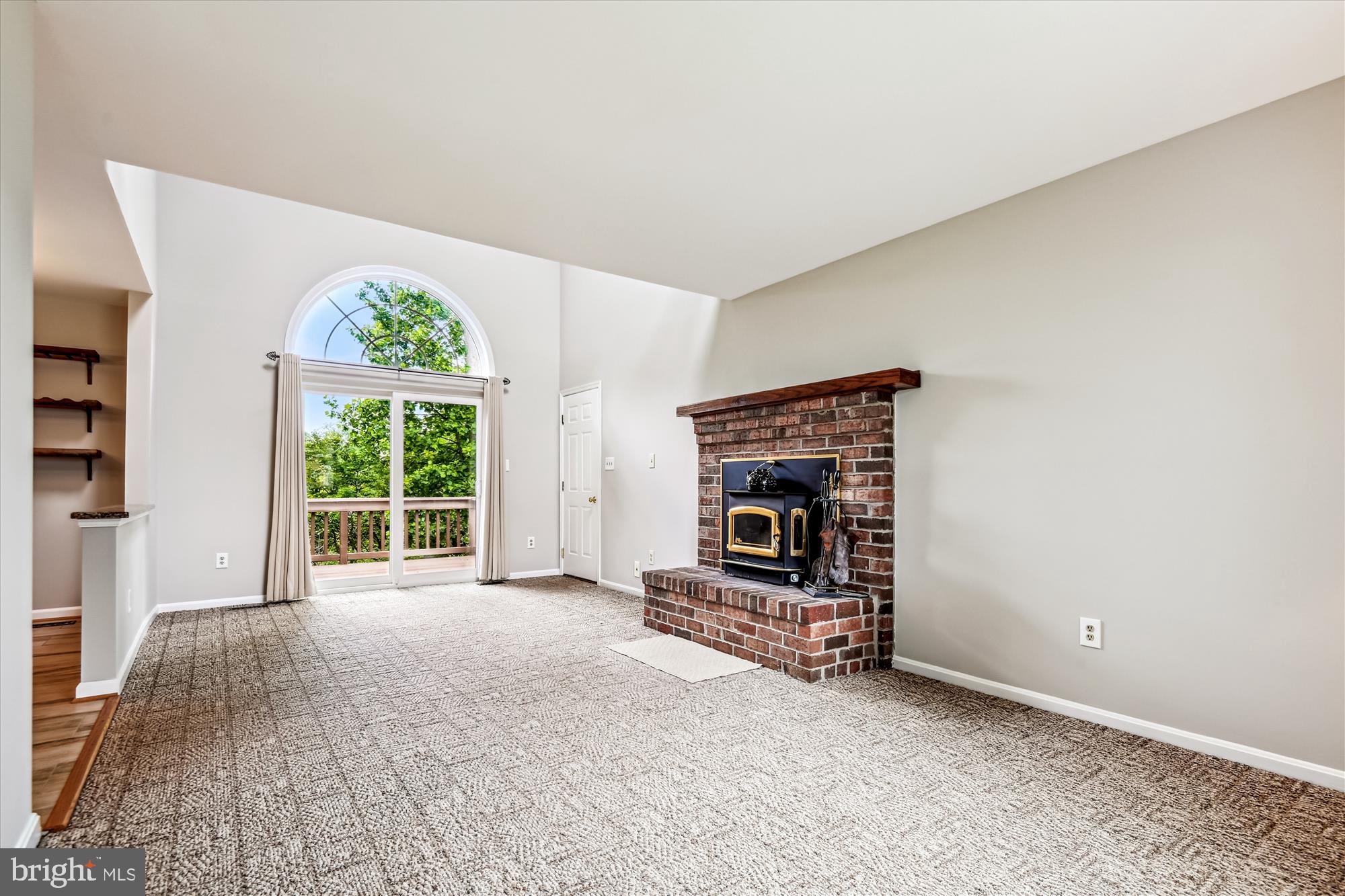 WOODRIDGE MANOR - Residential