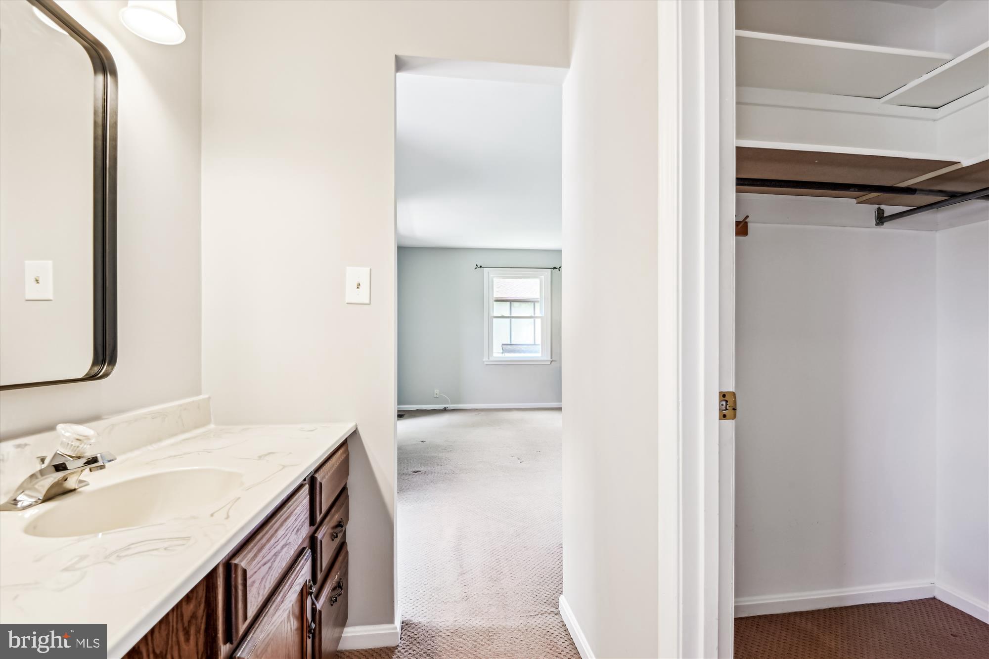 WOODRIDGE MANOR - Residential