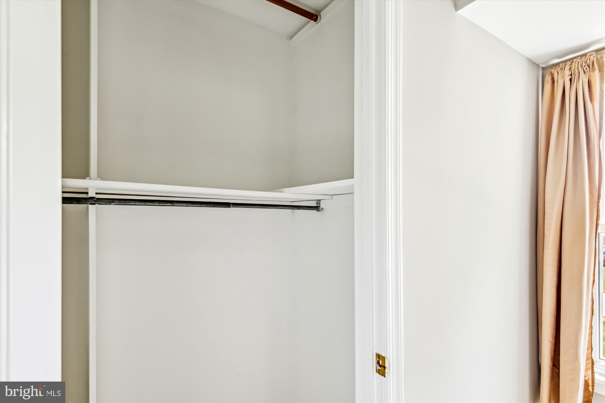 WOODRIDGE MANOR - Residential