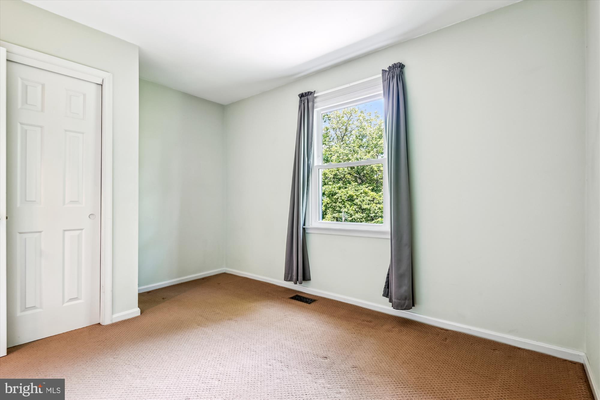 WOODRIDGE MANOR - Residential