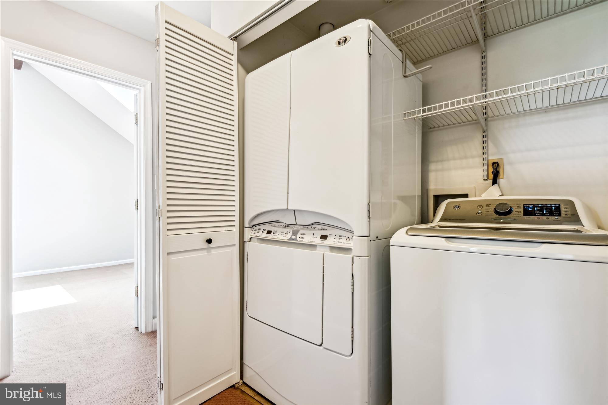 WOODRIDGE MANOR - Residential