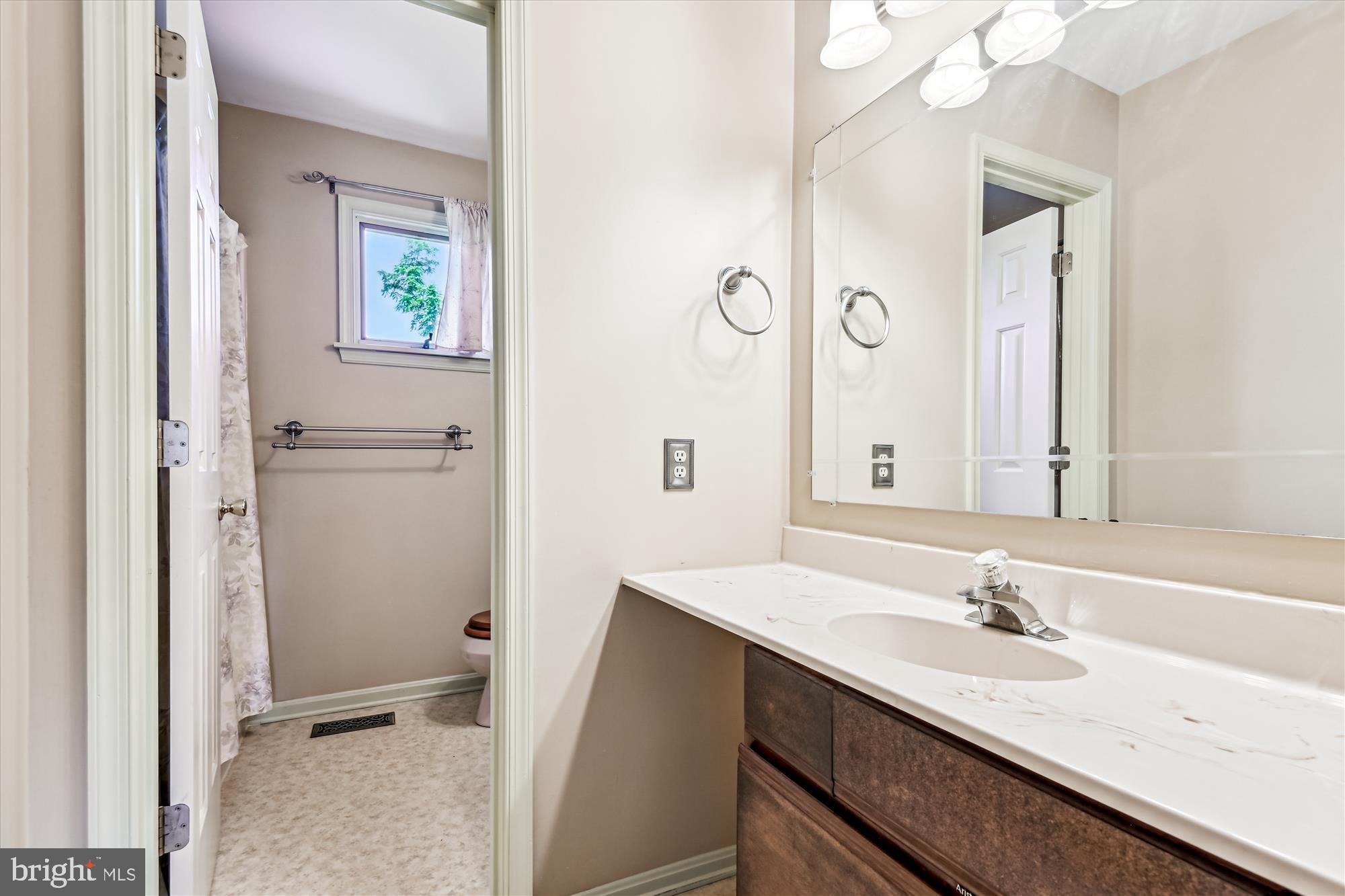 WOODRIDGE MANOR - Residential