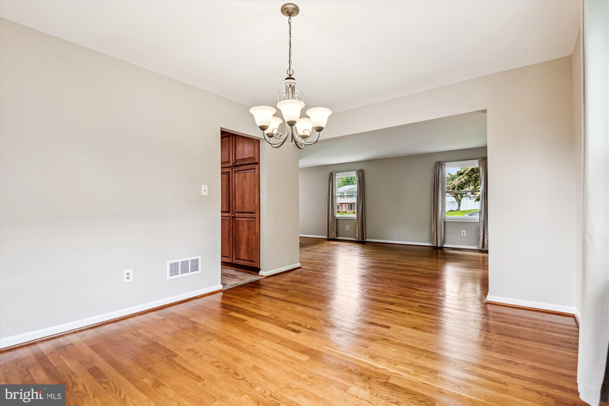 WOODRIDGE MANOR - Residential