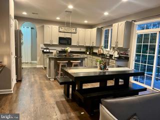 BALLANTRAE - Residential Lease