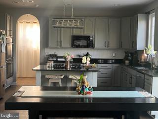 BALLANTRAE - Residential Lease