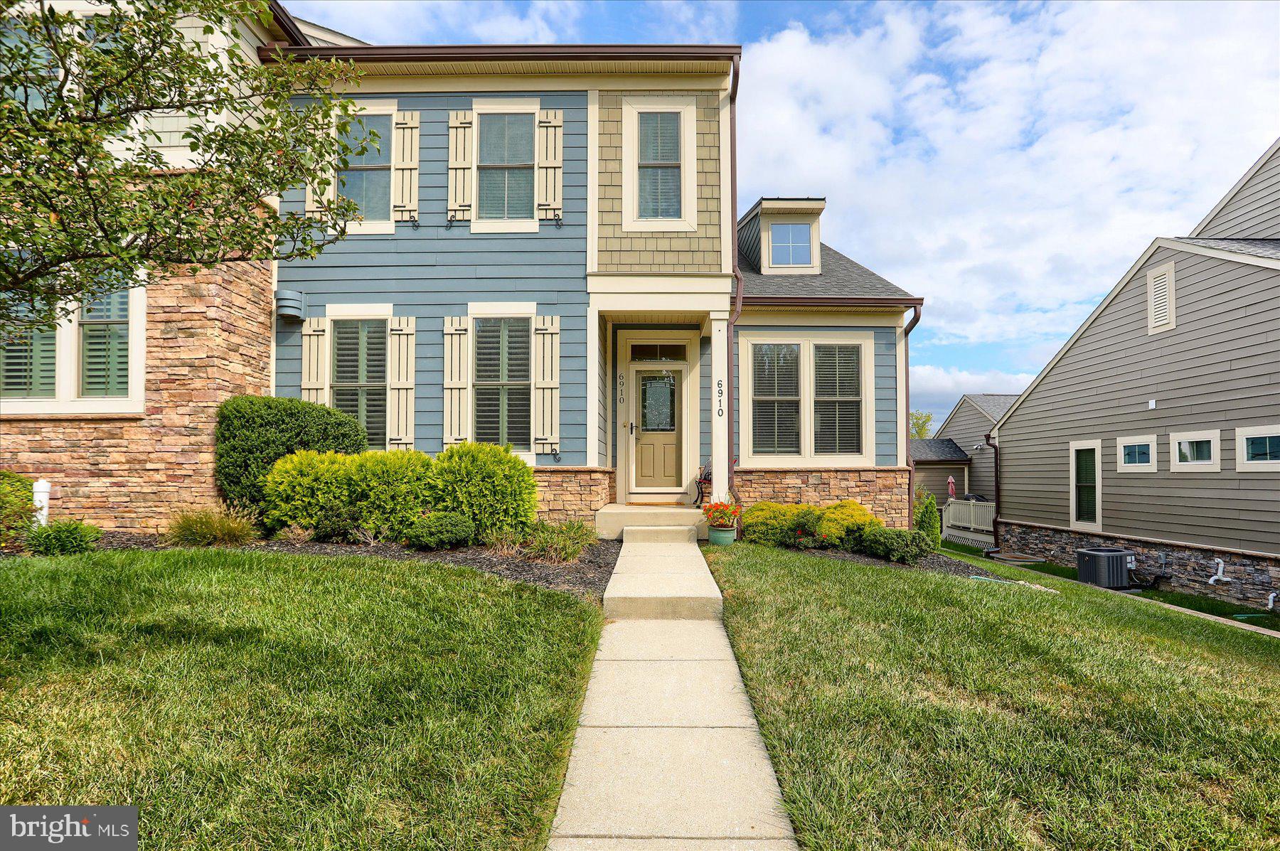 6910 SUMMIT CIRCLE