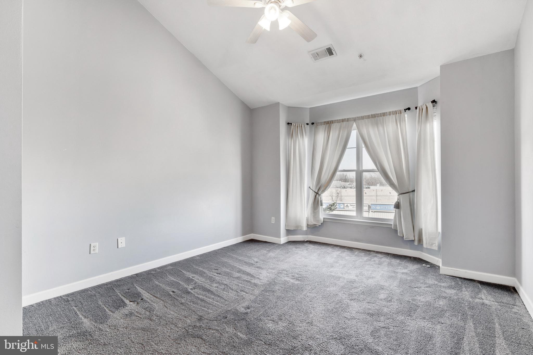 FITZ AT ROCKVILLE TOWN C - Residential