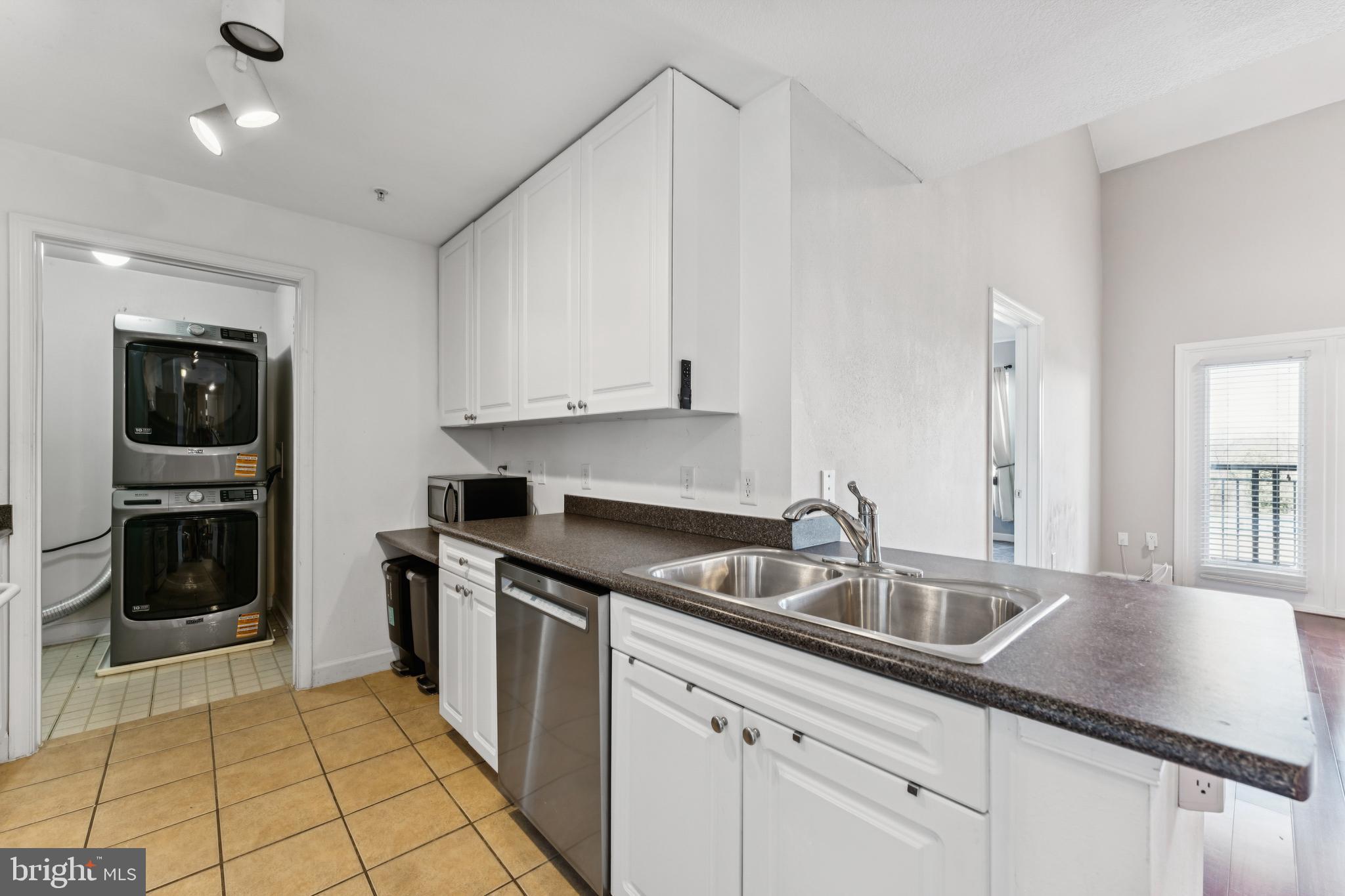 FITZ AT ROCKVILLE TOWN C - Residential