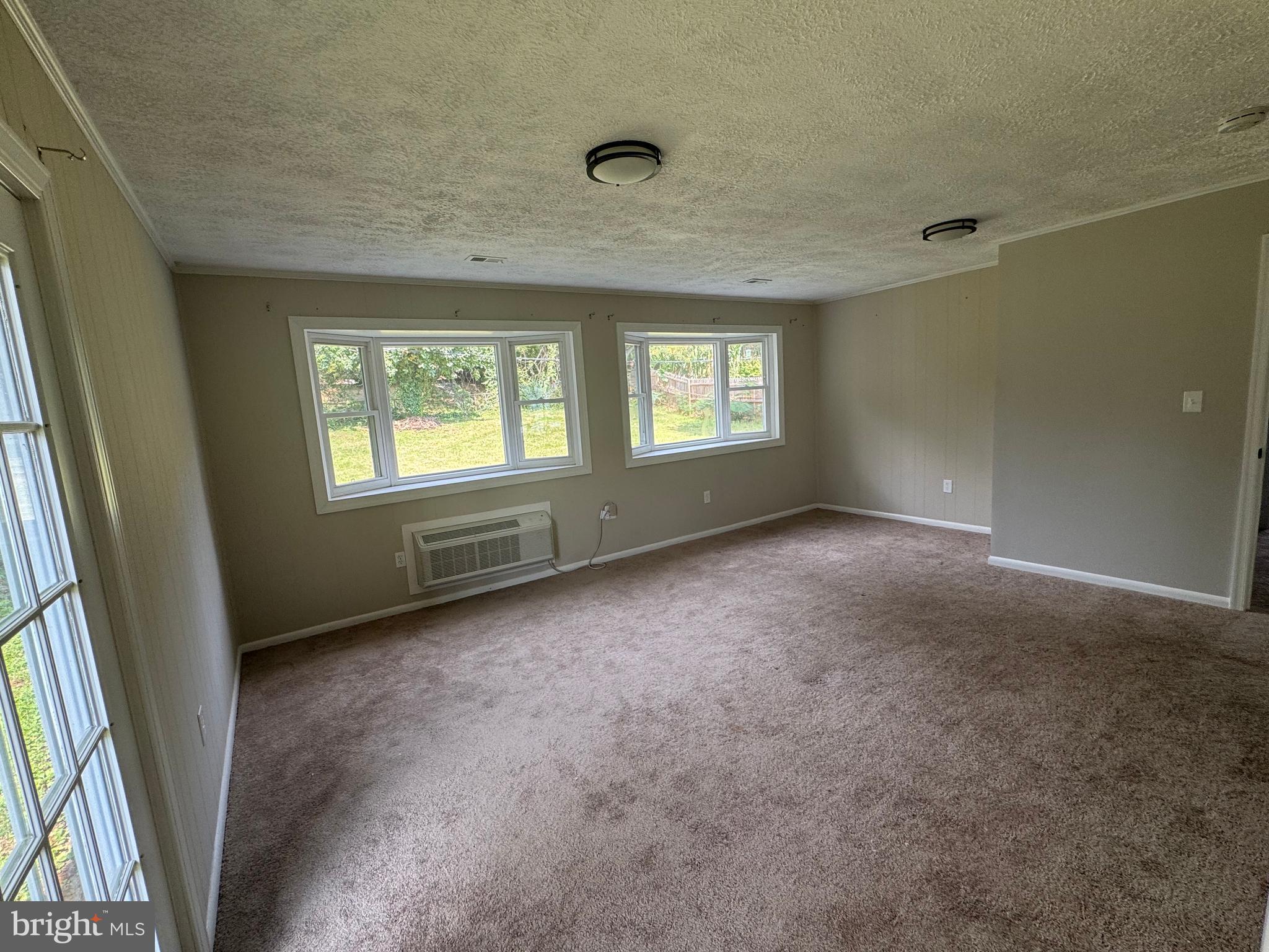 FOXHILL AT BELAIR - Residential