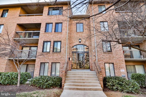 Condo For Rent - 11415 Commonwealth Drive #T-3<br/> Montgomery County, NORTH BETHESDA, MD 20852
