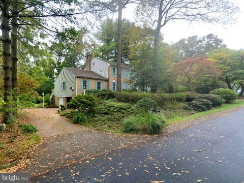 Photo of 12207 Lake James Drive, HERNDON, VA 20171 (MLS # VAFX2345520)