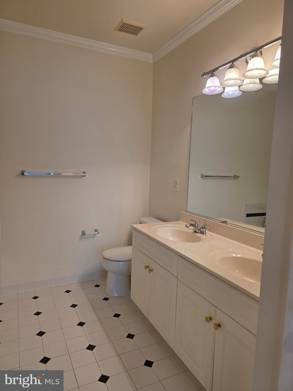 LAKESIDE AT SOUTH RIDING - Residential Lease