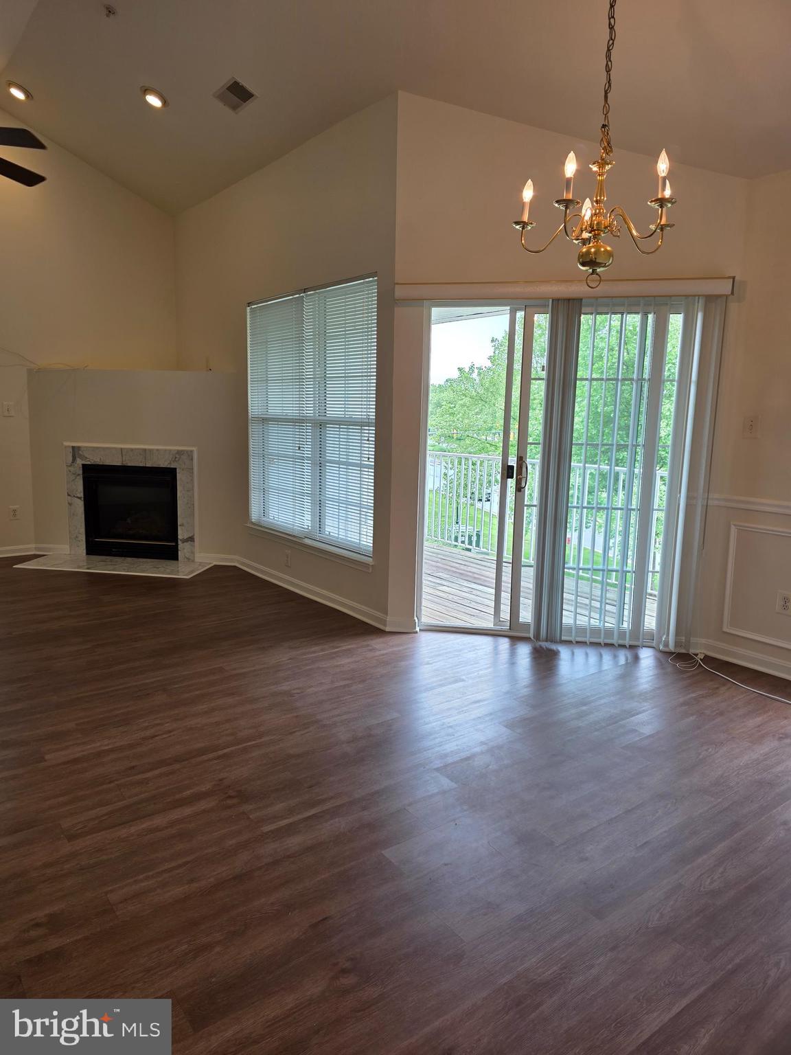 LAKESIDE AT SOUTH RIDING - Residential Lease