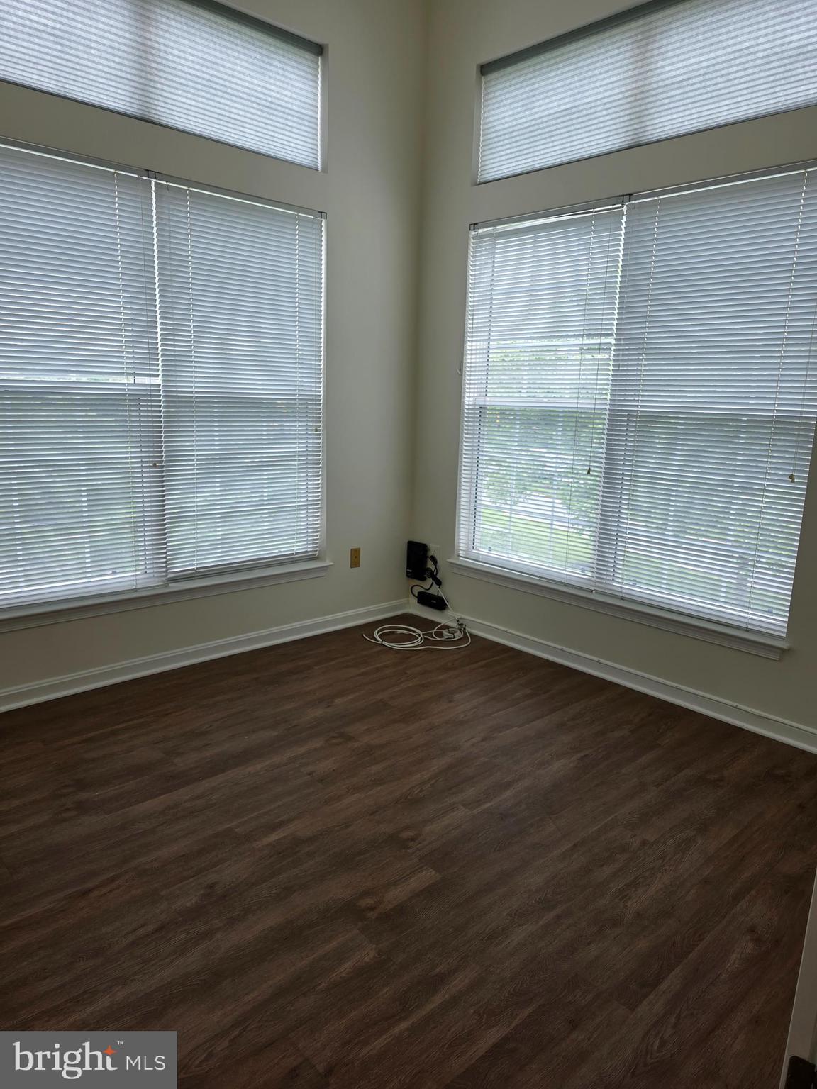 LAKESIDE AT SOUTH RIDING - Residential Lease