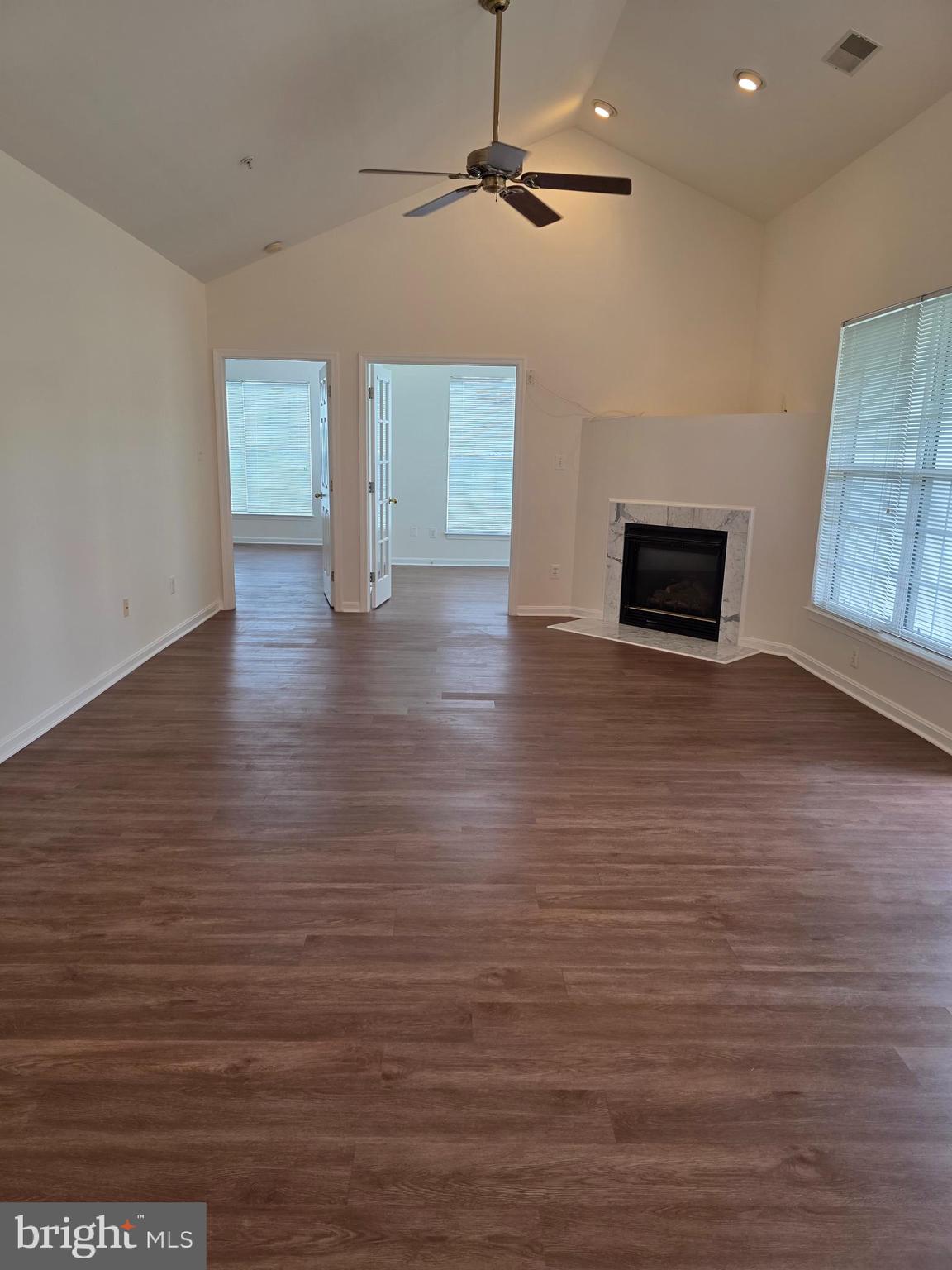 LAKESIDE AT SOUTH RIDING - Residential Lease