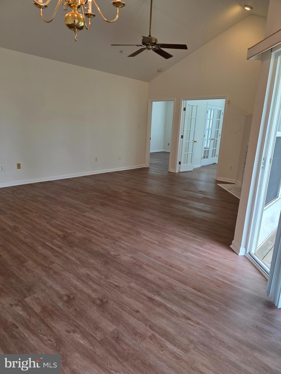 LAKESIDE AT SOUTH RIDING - Residential Lease