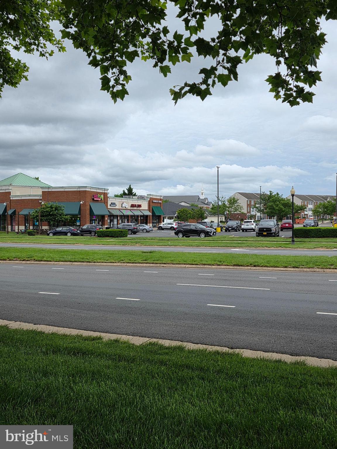 LAKESIDE AT SOUTH RIDING - Residential Lease