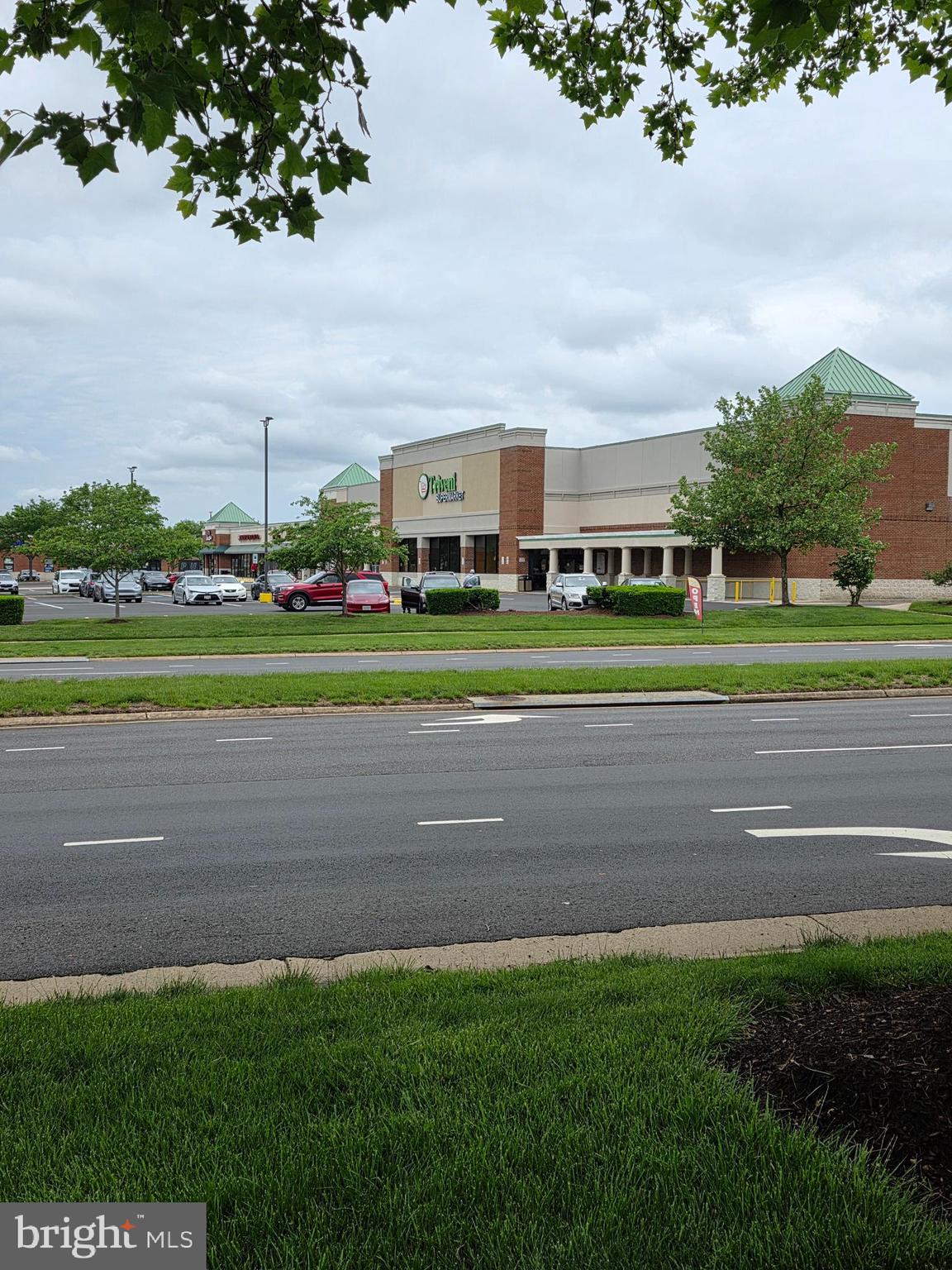 LAKESIDE AT SOUTH RIDING - Residential Lease