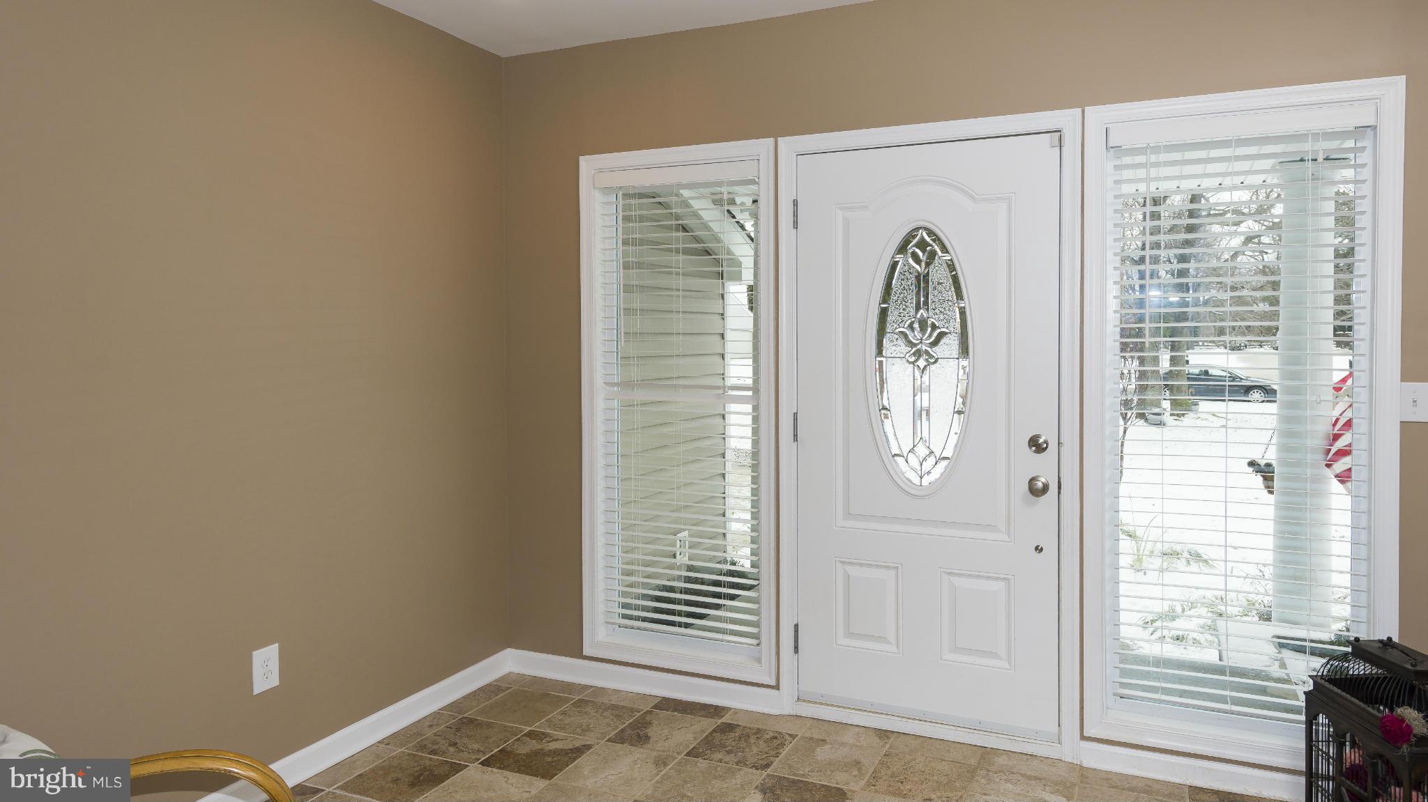 QUEEN ANNE COLONY - Residential