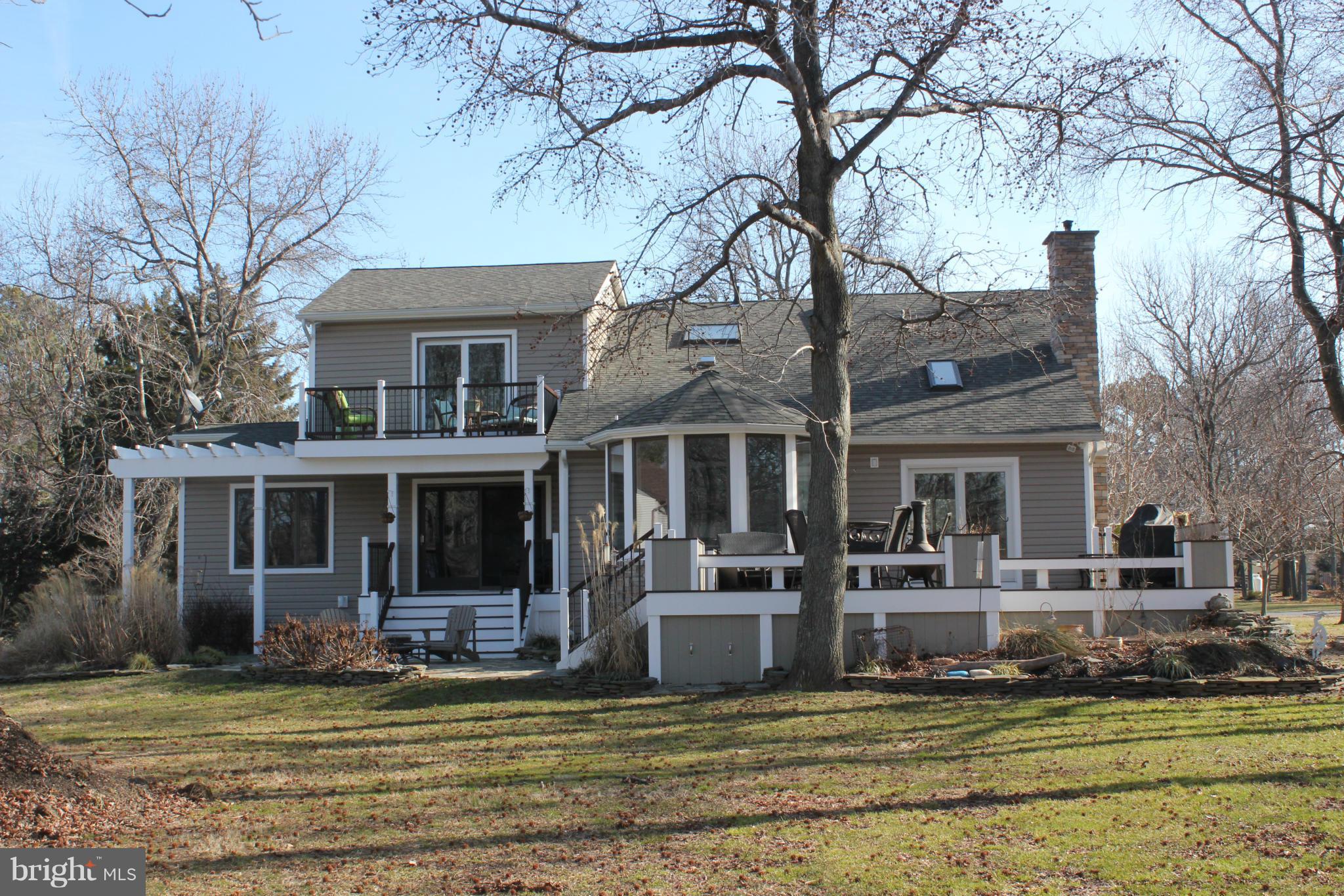 QUEEN ANNE COLONY - Residential