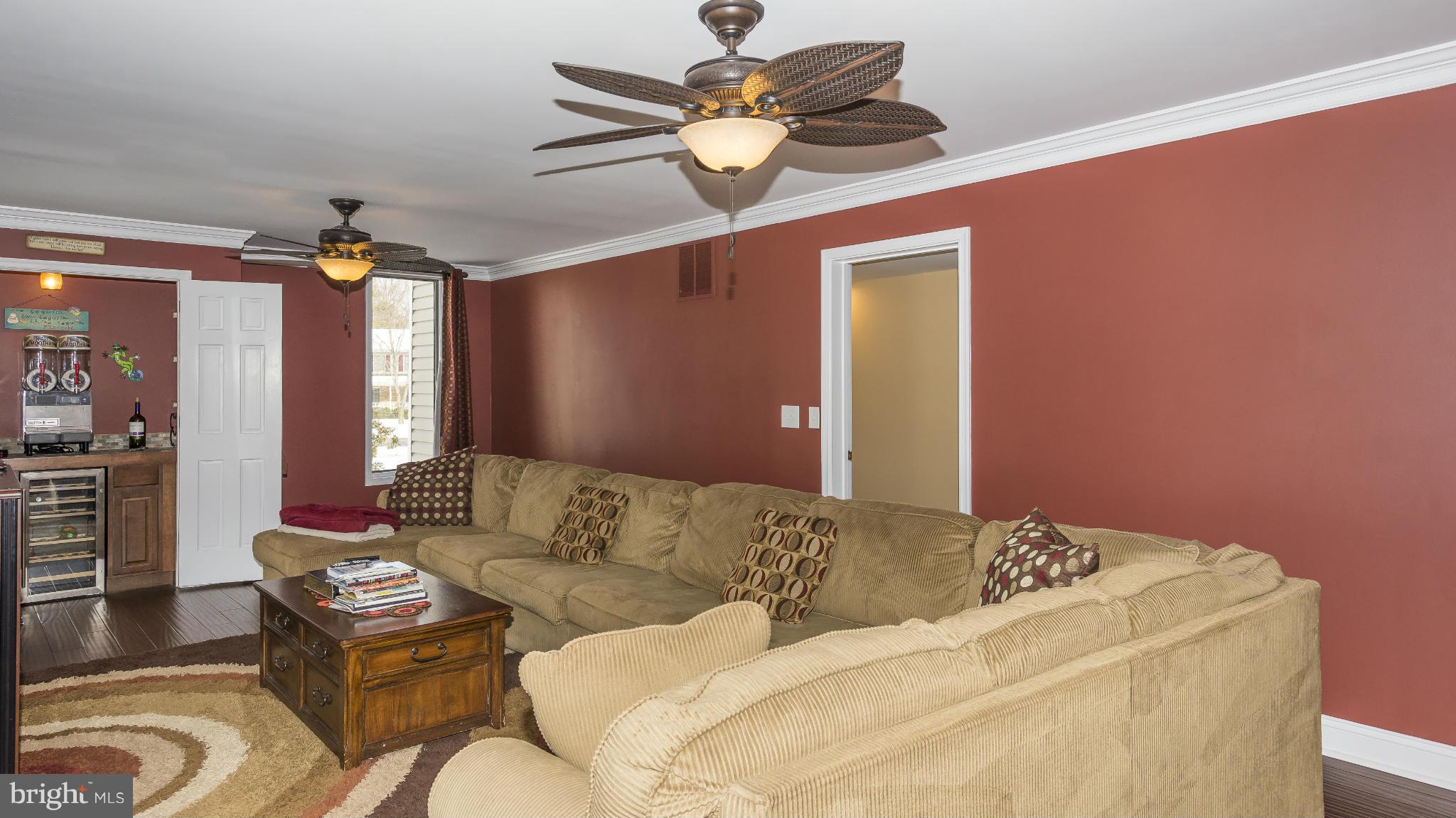 QUEEN ANNE COLONY - Residential