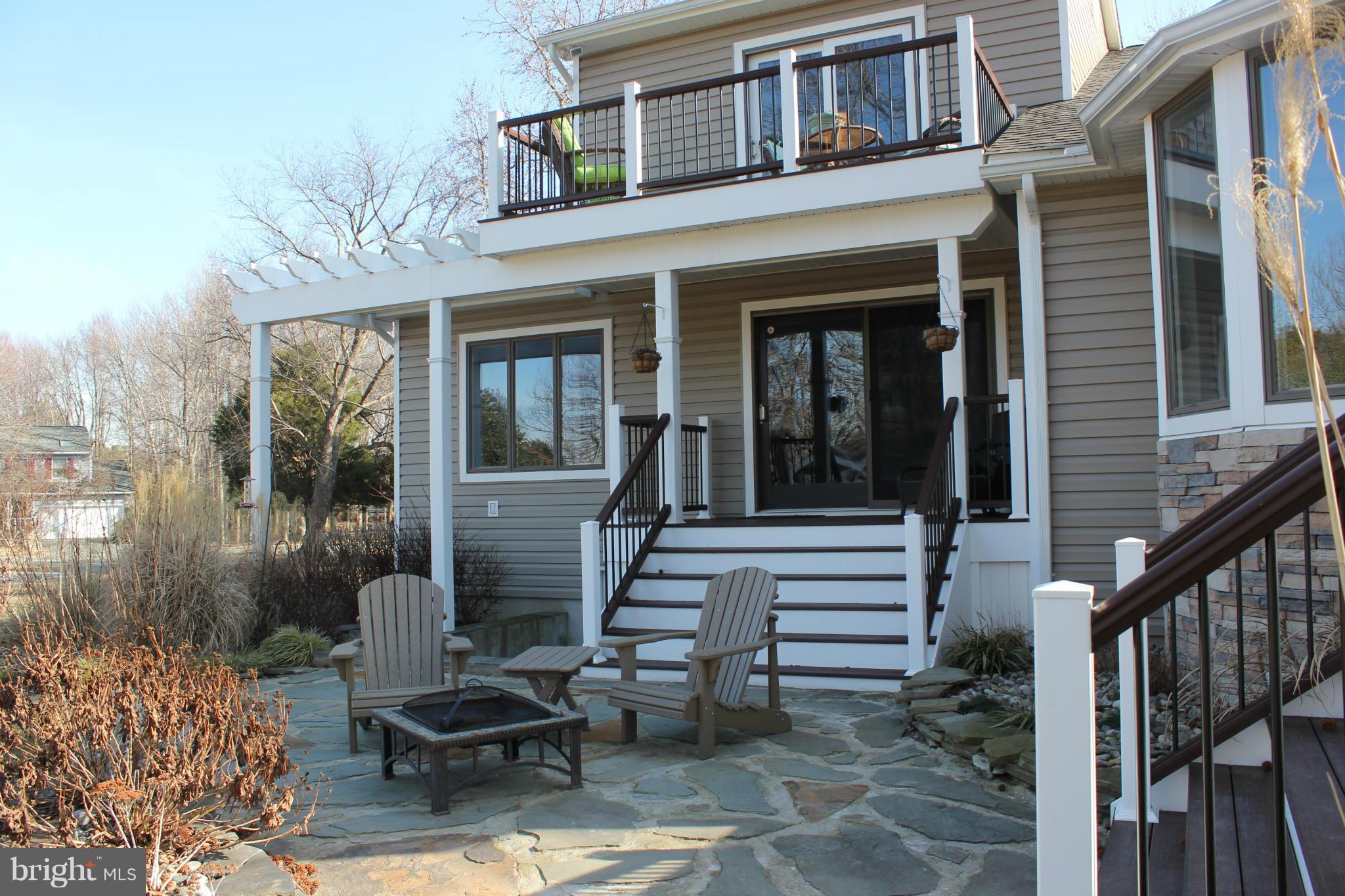 QUEEN ANNE COLONY - Residential