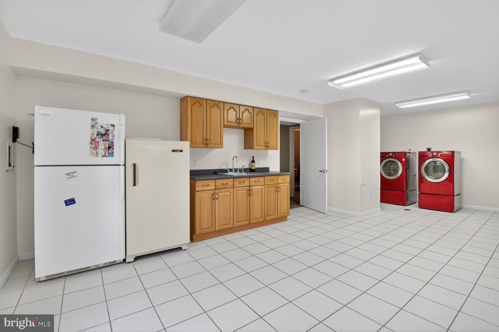 KENWOOD PARK - Residential