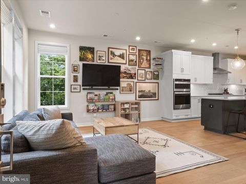 7434 BACKETT WOOD TERRACE 601 MCLEAN VA 22102